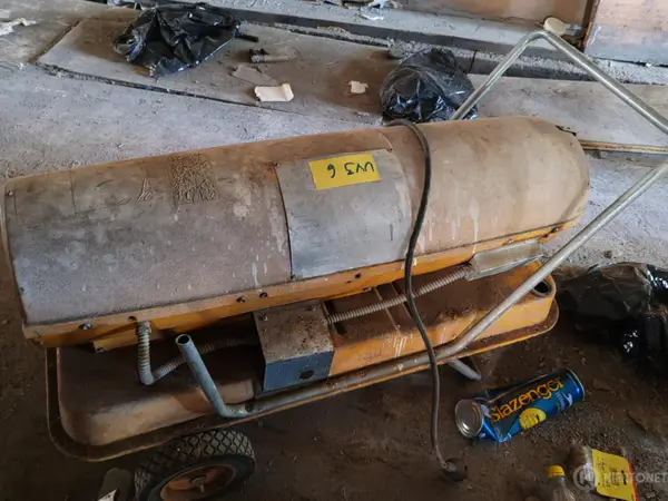 Hallilämmitin. nro UV3 6