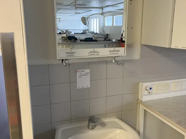 Automaattihana + Allas (nro 364) tila D1 Leikkaussalit Heräämö