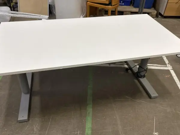 Sähköpöytä (nro 34) tila 0 4