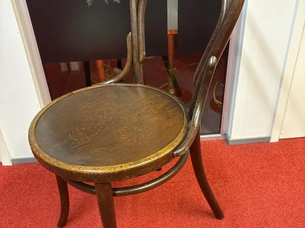 Thonet wieniläistuoli (nro 158) erä 4