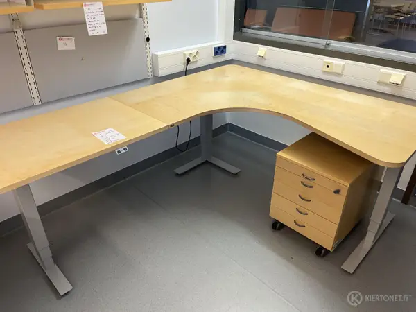 ISKU SÄHKÖPÖYTÄ (nro 61) tila E2 Dialyysi 020b