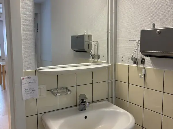 Käsienpesupiste (nro 60) tila 1.krs 151