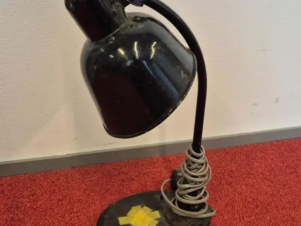 Pöytävalaisin (nro 389) tila H Erä 5