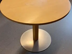 Pöytä (nro 69/42)