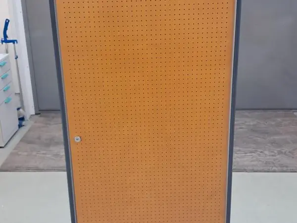 Vaatekaappi (nro 1161)