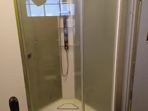 Suihkukaappi