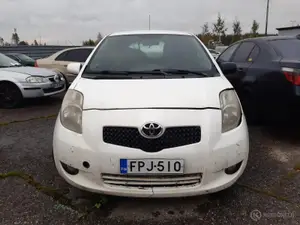Toyota Yaris 3-ovi 1.4 D-4D, 2008,,Varaosiksi/kunnostettavaksi!