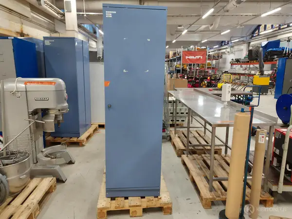 Peltikaappi Punta (nro 205)