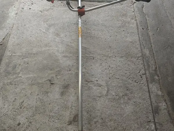 Husqvarna 324 R trimmeri