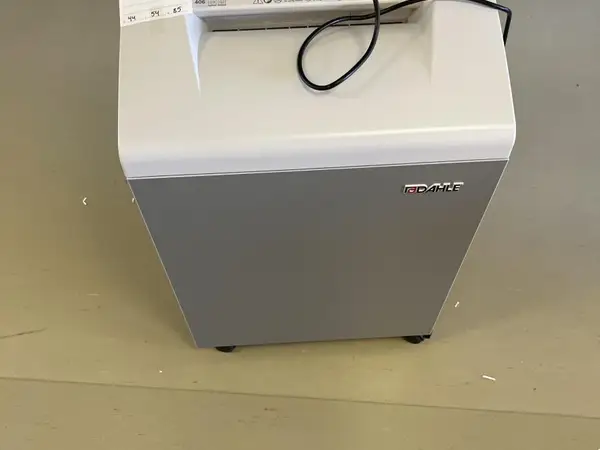 Dahle paperisilppuri (nro 81) tila E2 Aula Odotus