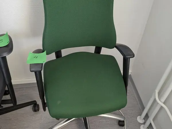 Martela Axia työtuoli vihreä nro4