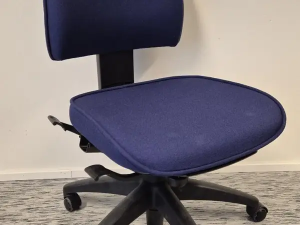 Kinnarps työtuoli (nro 24) tila 5 Aula