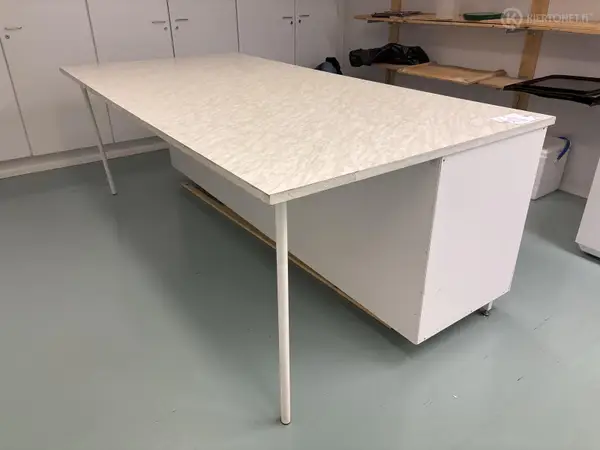 Saareke (nro 92) tila 0 krs. Keittiö1