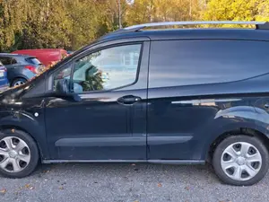 Ford Transit Courier 998, 2019, Bensiini, 159 tkm