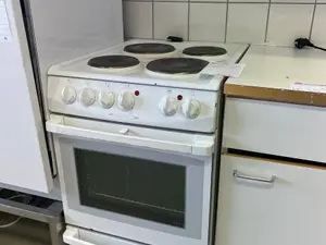 Helkama uuni + liesi (nro 275) tila D5 020
