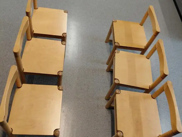 Lasten tuoleja 6 kpl