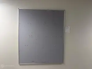 Ilmoitustaulu (nro 111) tila S2 Aula