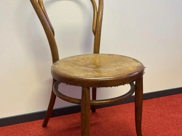 Wieniläistuoli (nro 366) tila H Erä 5