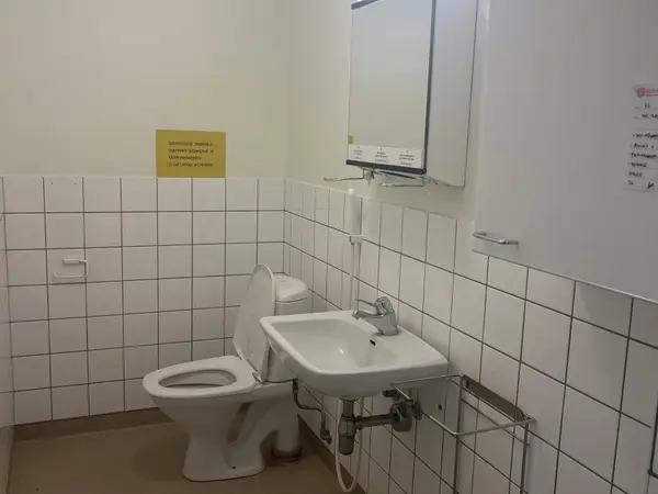WC-Kalusteet (nro 72) tila D1 Patologia 204