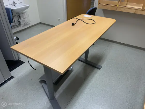 Sähköpöytä (nro 43) tila E2 Kuulokeskus 120