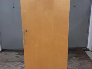 Vaatekaappi (nro 1295)