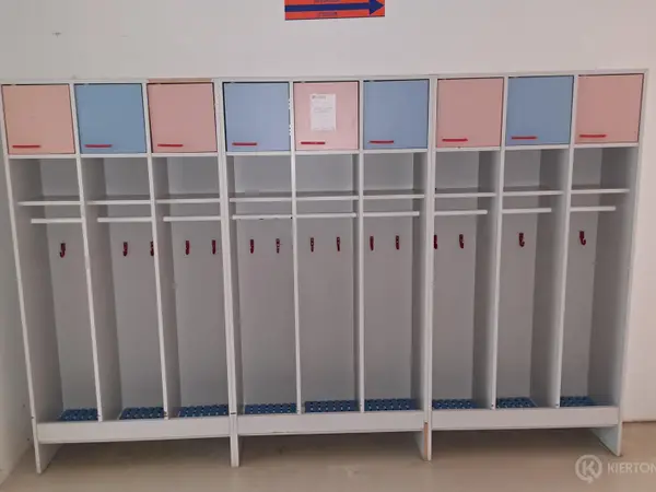 Lasten naulakko / säilytys Aula LN4