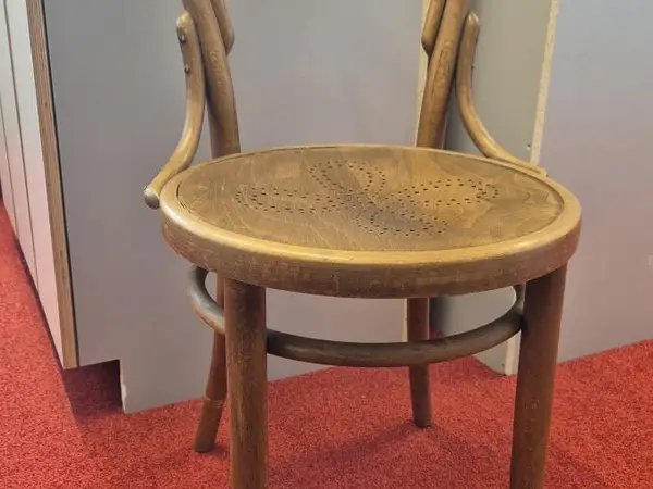 Thonet wieniläistuoli 1 kpl (nro 380.) erä 5