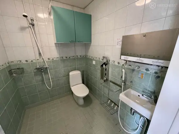 WC-kalusteet + suihku (nro 658) tila D3 074