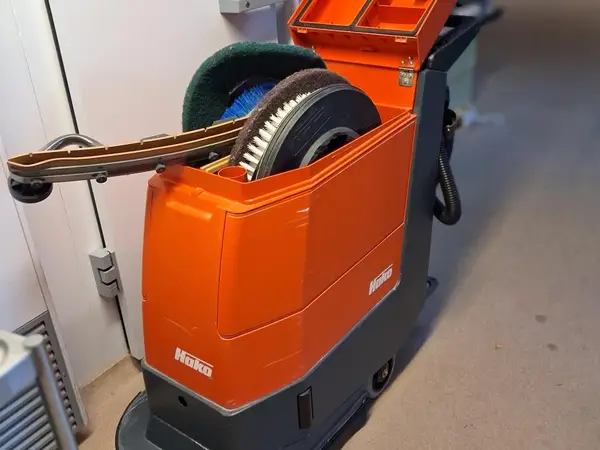 Yhdistelmäkone Hakomatic E/B 450/530