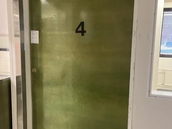 Liukuovi (nro 236) tila E1 Fysiatria 036