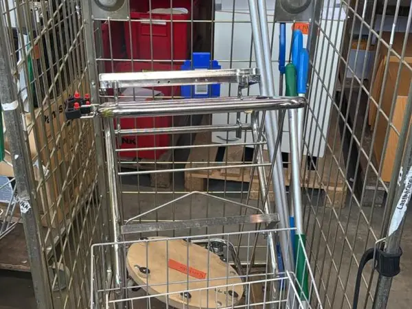 Siivoustarvikkeet (2021)
