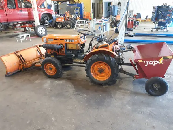 Myydään Kubota B7100 D 4x4