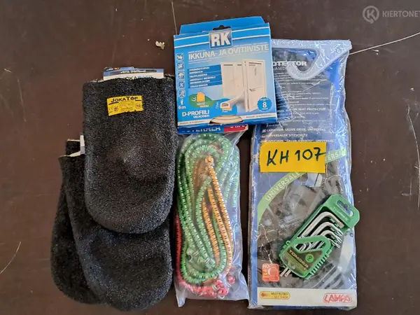 Sekalaisia kodin, auton ja kunnossapidon tarvikkeita. nro KH107