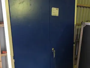 Hyllykaappi