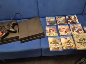PS 4 pelikonsolit + pelit (nro 118) Noutoerä 1.