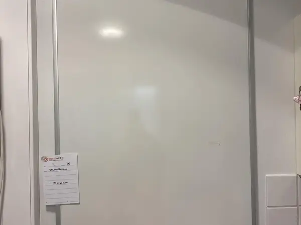 Valkotaulu (nro 11) tila D1 Leiko 007K