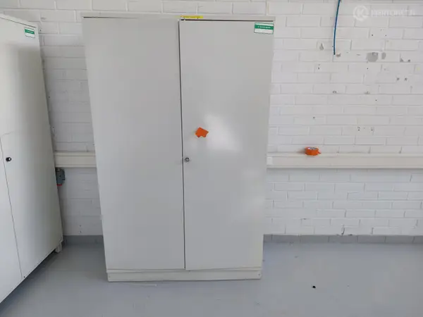 Peltikaappi Punta (nro 192)
