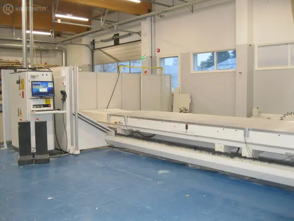 5- Akselinen CNC työstökeskus
