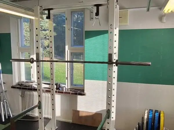Power rack -kuntosalilaite