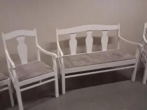 Penkki ja 6 tuolia, sivupöytä