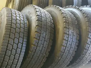 Kuorma-auton renkaita 6kpl 6 kpl