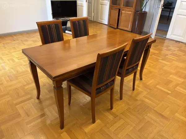 Pöytäryhmä Selva (nro 514) tila 3. krs 3