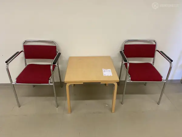 Tuolit 2kpl + Sohvapöytä (nro 158) tila E2 Kuulokeskus 134K