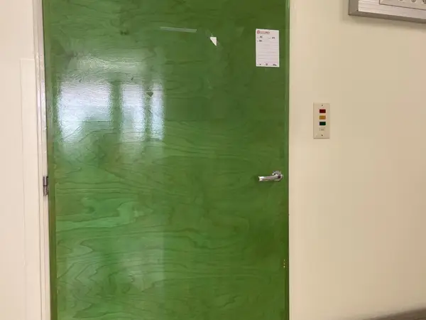 Ovi (nro 82) tila E1 Teho ja valvonta 012