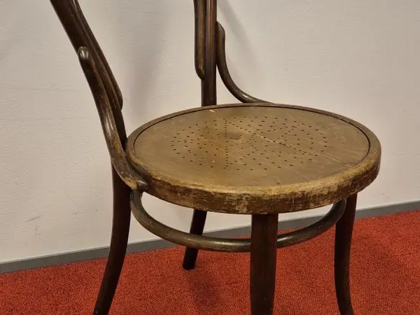 Thonet wieniläistuoli (nro 165) erä 4