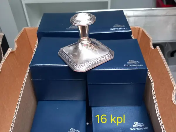 Kynttilänjalkoja, Kultakeskus Jugend, hopea