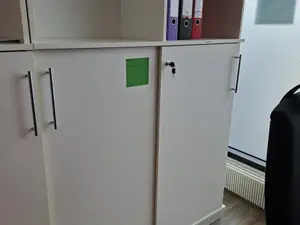 Kaappi avohyllyllä 3 kpl