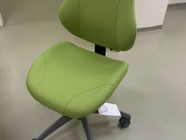 ISKU työtuoli (nro 155) tila E2 Kipupoliklinikka 101