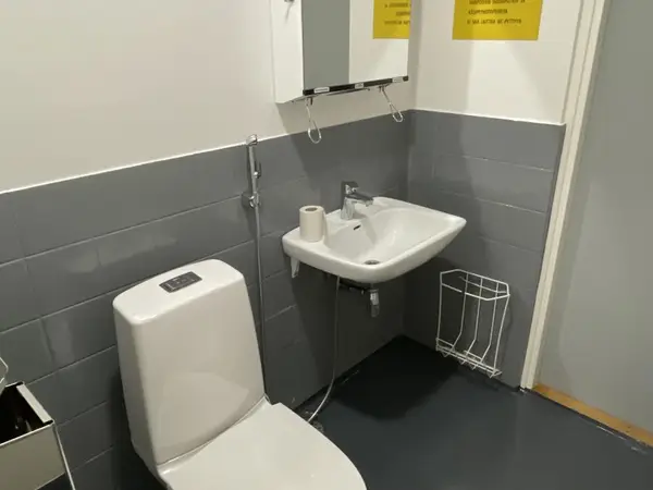 WC-kalusteet (nro 155) tila D1 synnytyssalit 126