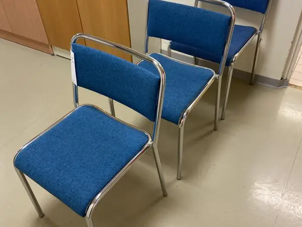 TUOLIT ASKO 3 kpl (nro 306) tila E2 Kipupoliklinikka 107K